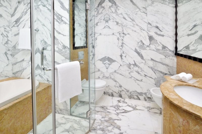 Bathroom_(800x533).jpg