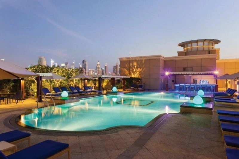 RJH_l_POOL_(800x533).jpg