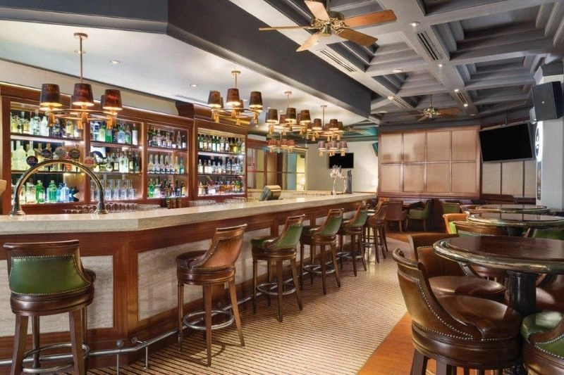 RJH_l_DOCKS_PUB_(800x533).jpg