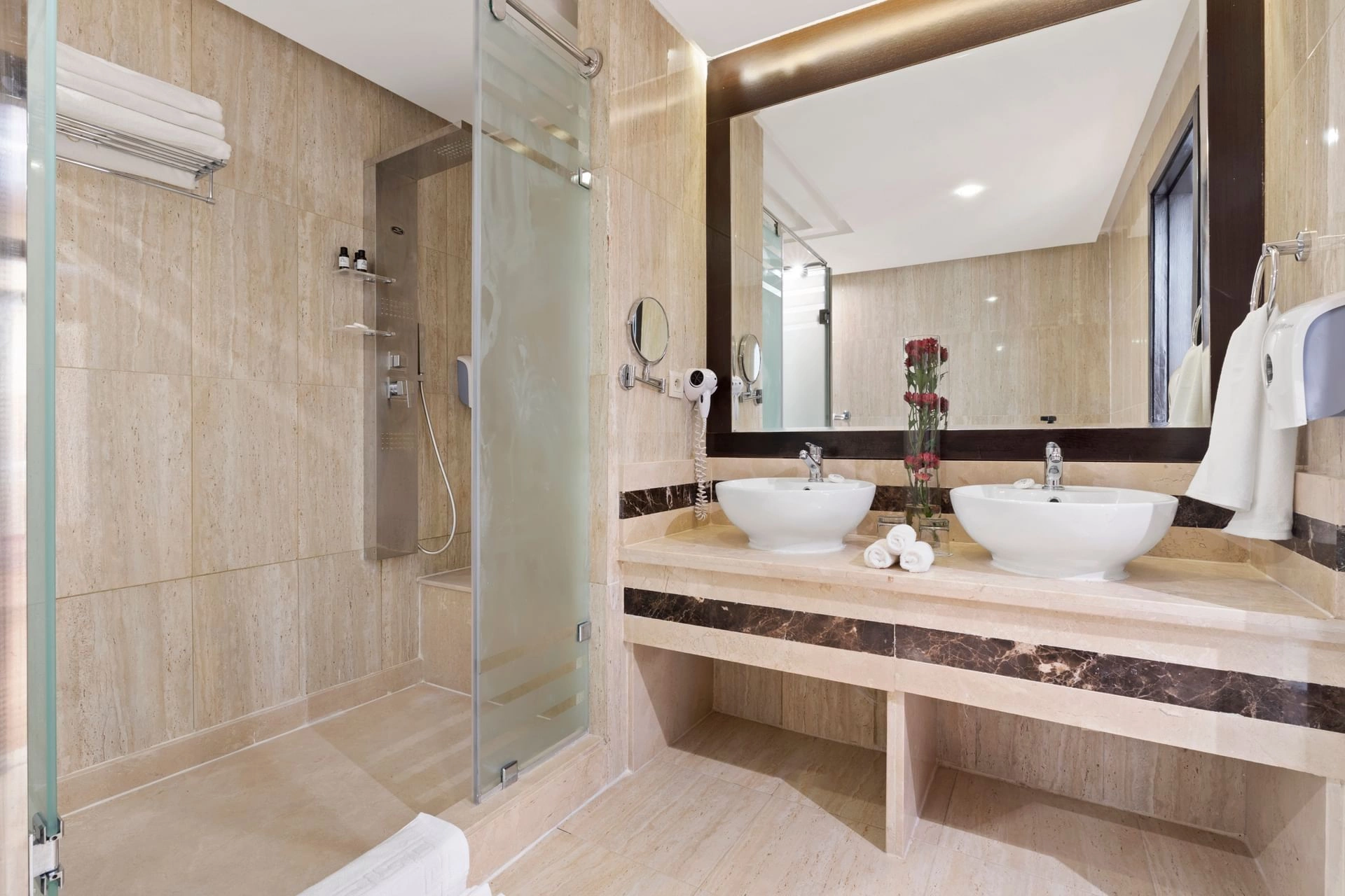 04.5_Royal_suite.jpg