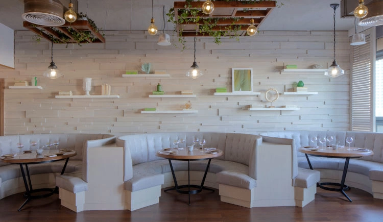 04_Pacific_Groove_dining.jpeg