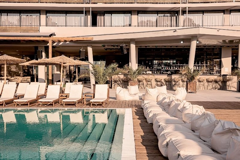 POOL_AREA_2.jpg