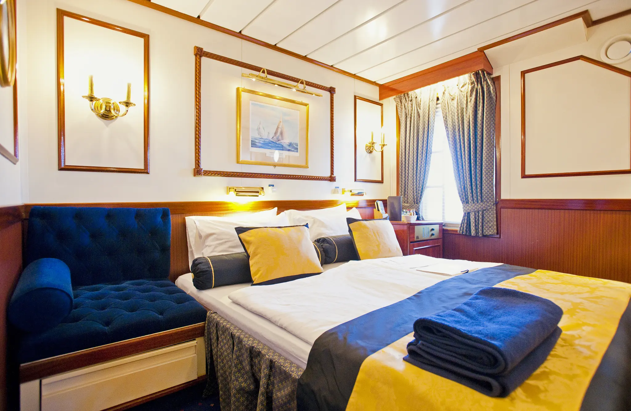cabin-star-flyer-cat1-509.jpg