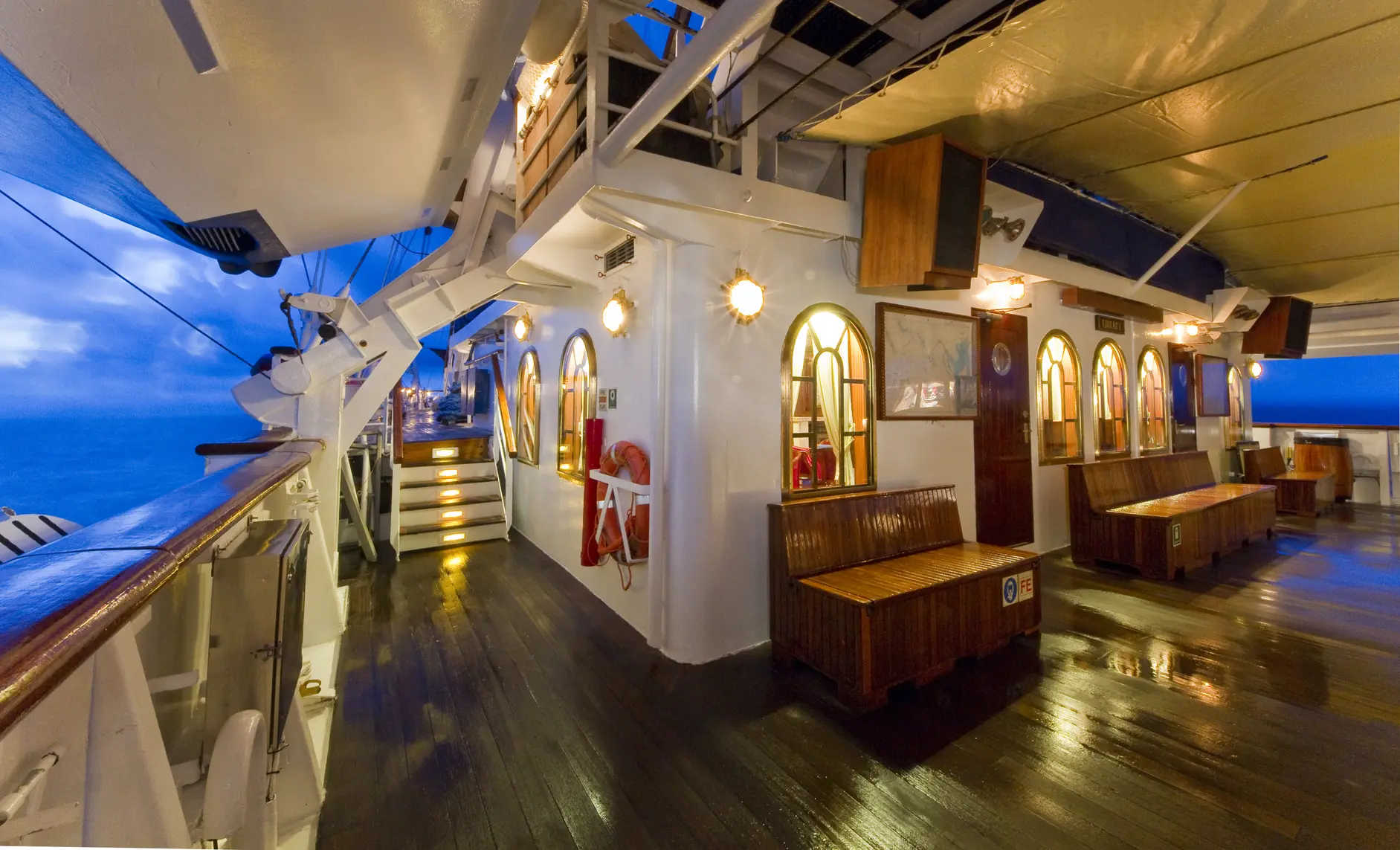 sc-ship_Library-5271_small.jpg