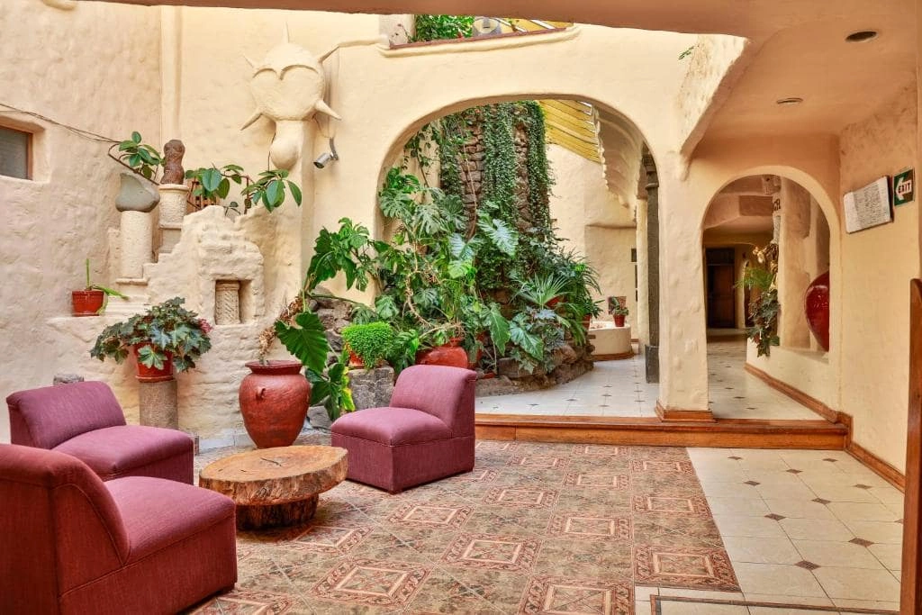 cusco_san_agustin_hall-min.jpg