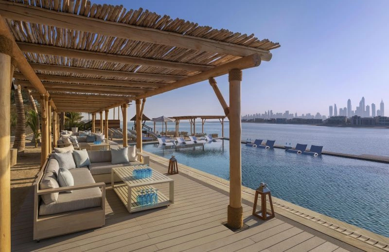 18_whitebeachrestuarant-cabana.jpg