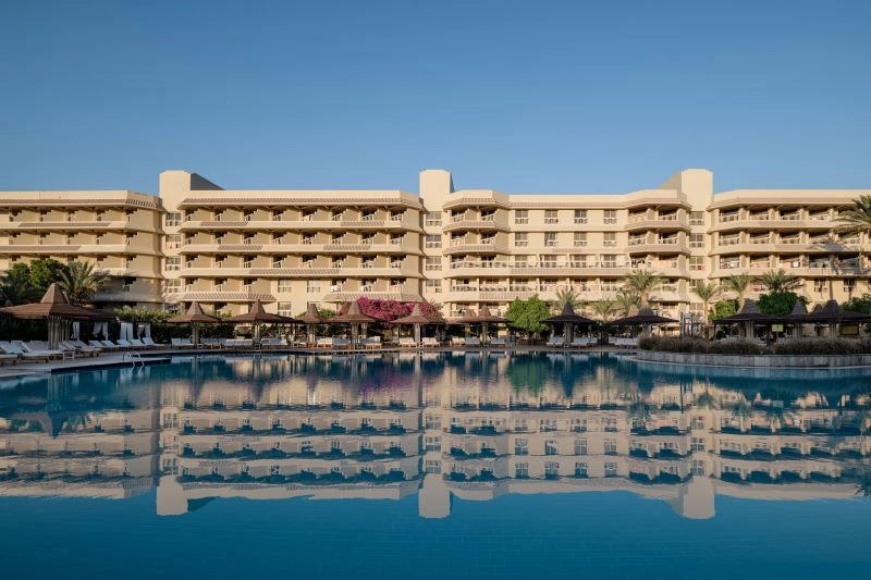 Main_Pool_View_2.jpg