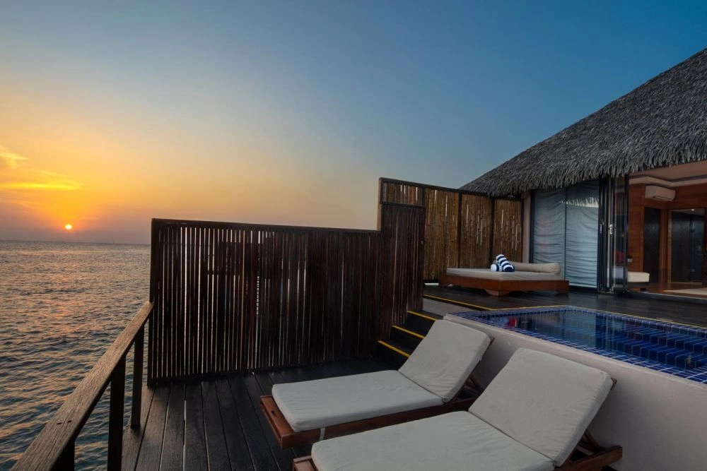 Honeymoon_private_pool_jacuzzi.jpg
