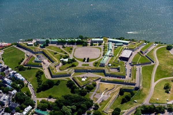 vue_622126_pgbighd.jpg