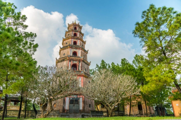 vue_692800_pgbighd.jpg
