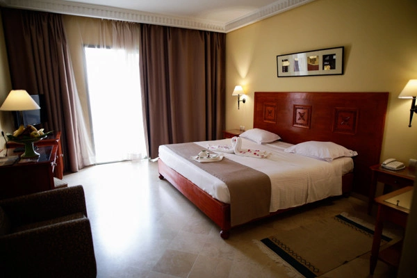 vue_651824_pgbighd.jpg