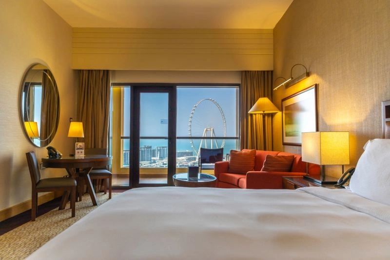 Room_(800x533).jpg