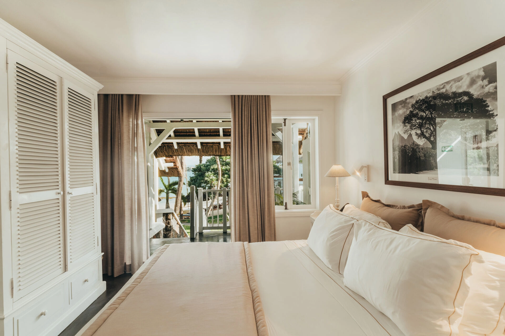 Charm_Rooms_-_Architecture.jpg