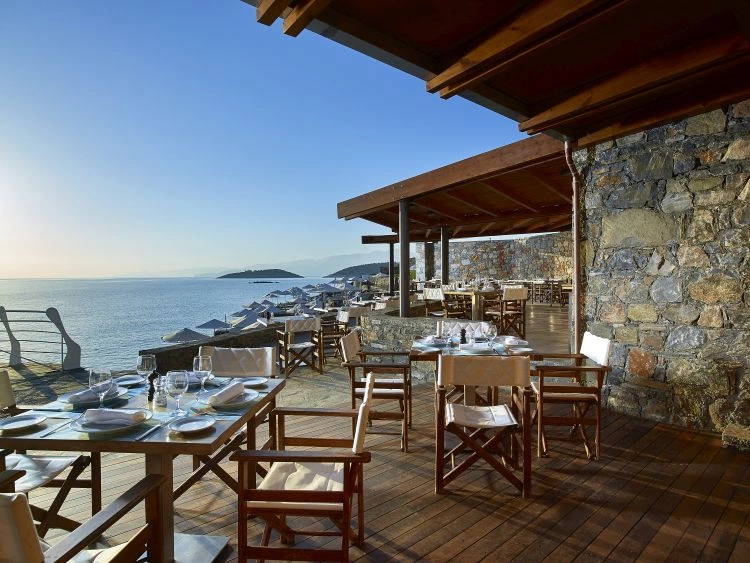 12_The_Blue_Bay_Beachfront_Restaurant.jpg
