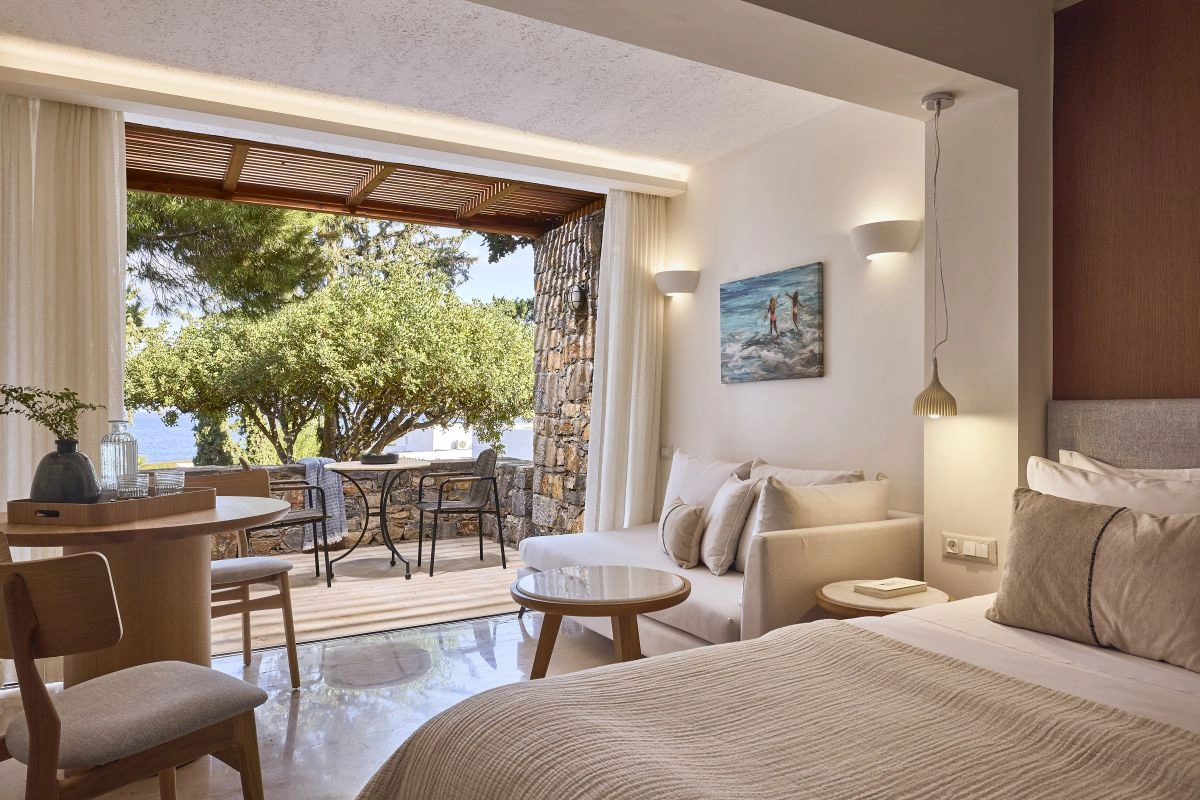 03_Classic_Double_Room_Limited_Sea_View.jpg