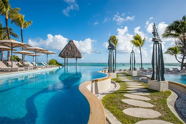 vue_843537_pgbighd.jpg