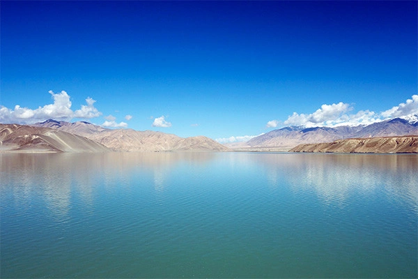 vue_862271_pgbighd.jpg