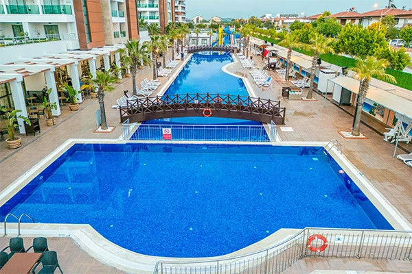 vue_861736_pgbighd.jpg