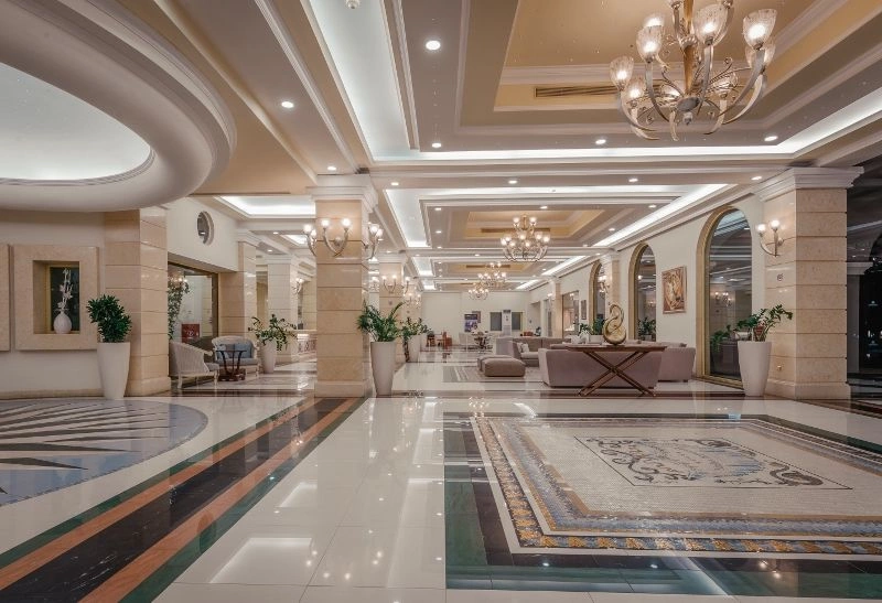 Lobby_3_B.jpg