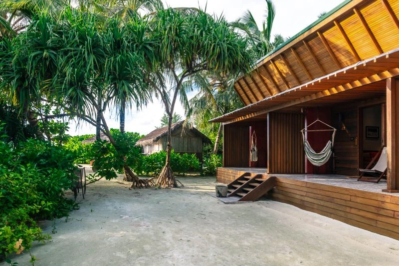 BEACHSIDE_EXTERIOR_2.jpg