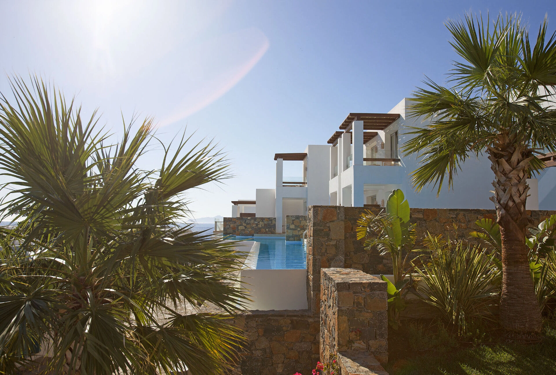 44_aquila_elounda_village_gallery_mythica_collection.jpg