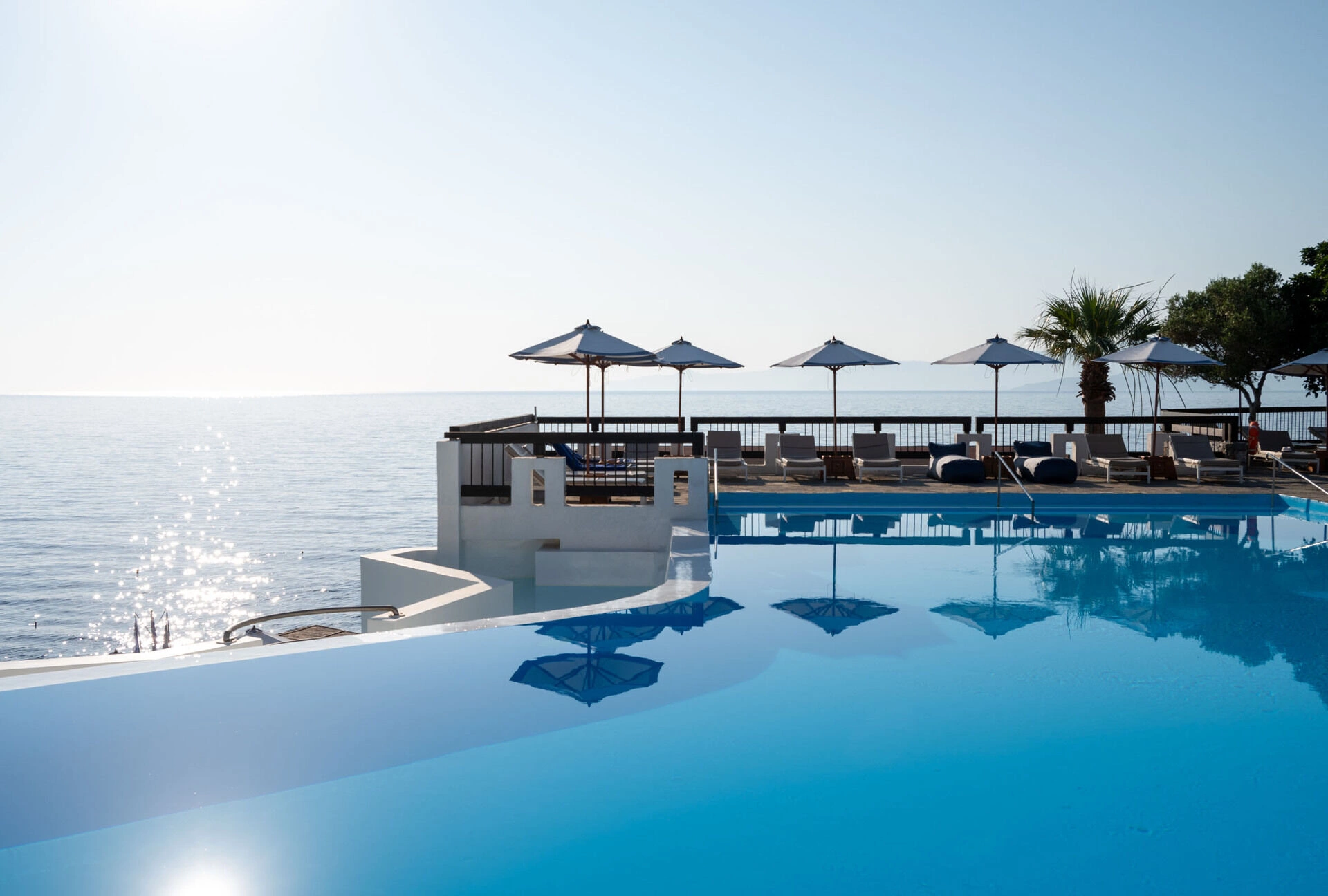 14_aquila_elounda_village_gallery_main_pool.jpg