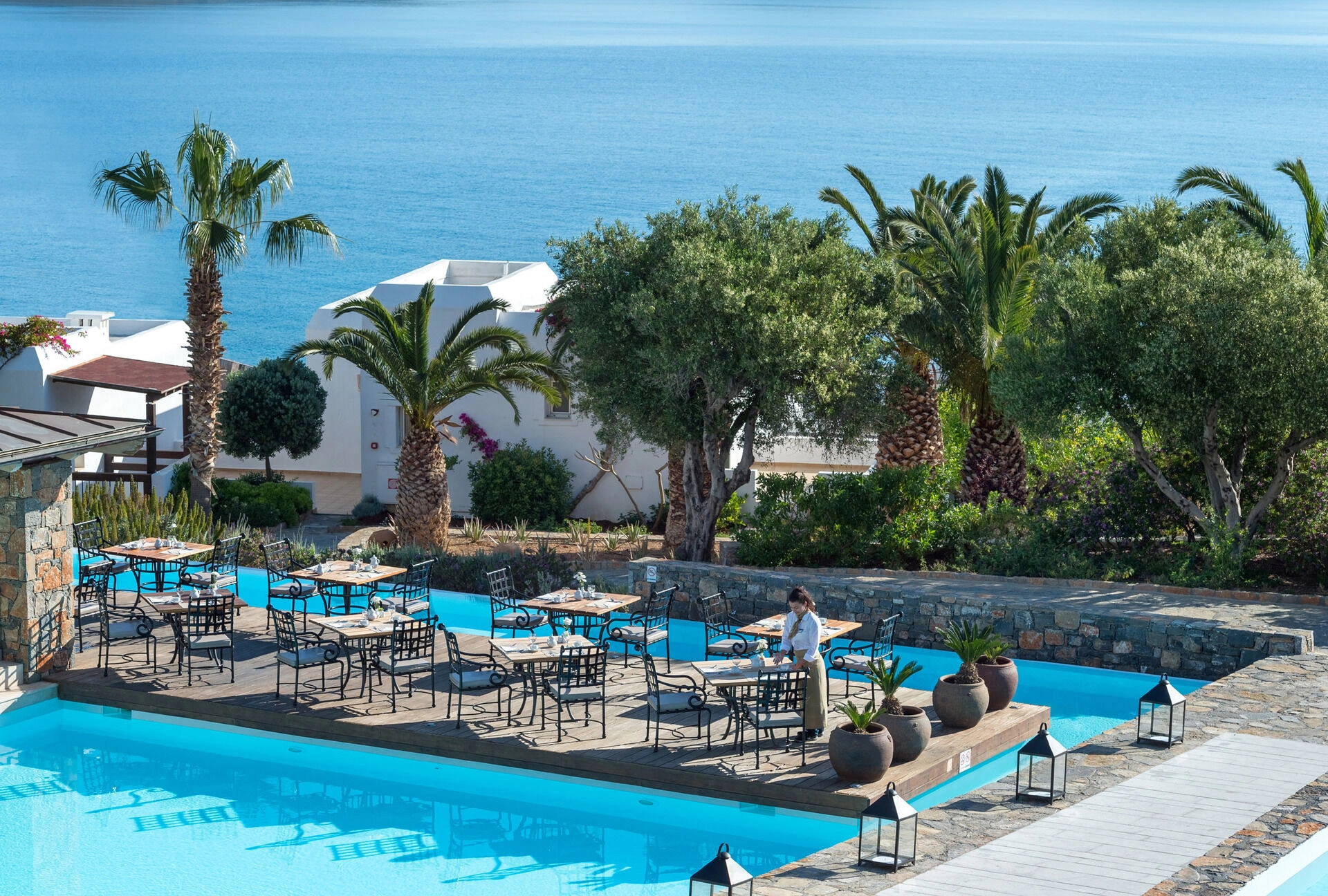 30_aquila_elounda_village_gallery_main_restaurant.jpg