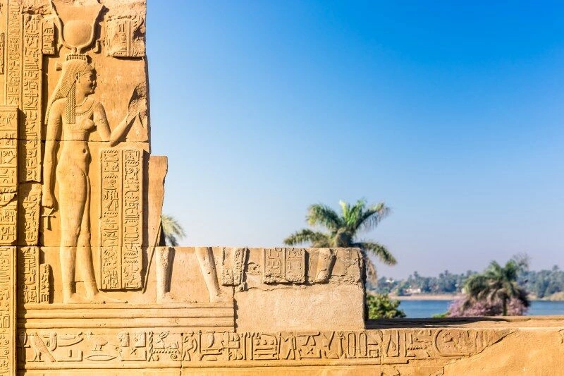 Temple_of_kom_Ombo_AdobeStock_198418389.jpg
