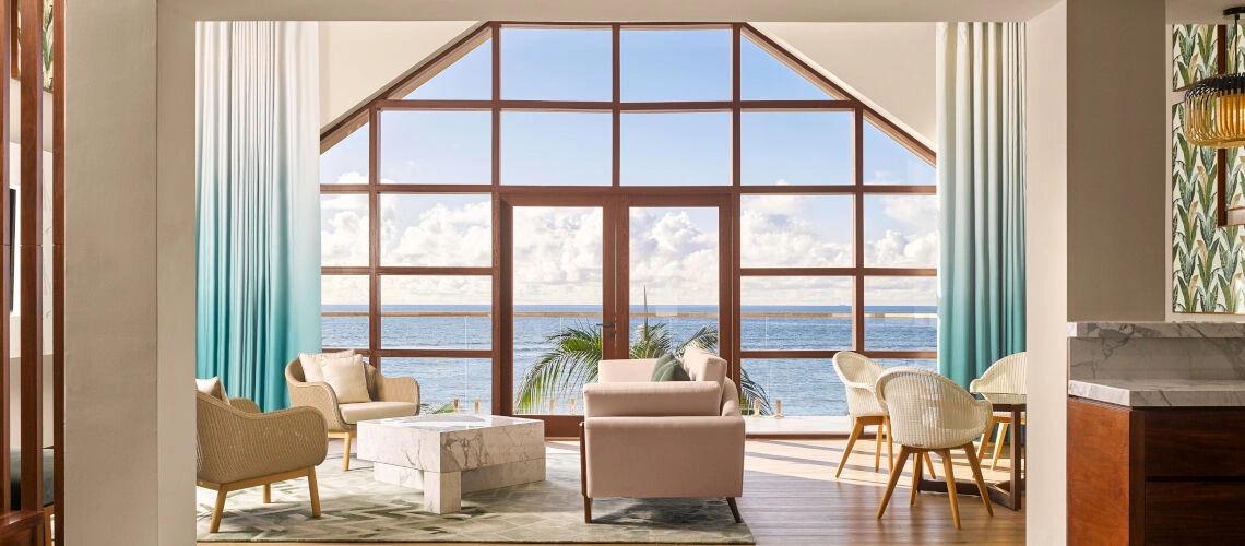 11_Royal_suite_living_room.jpeg