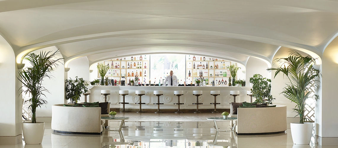 04_bar.jpg