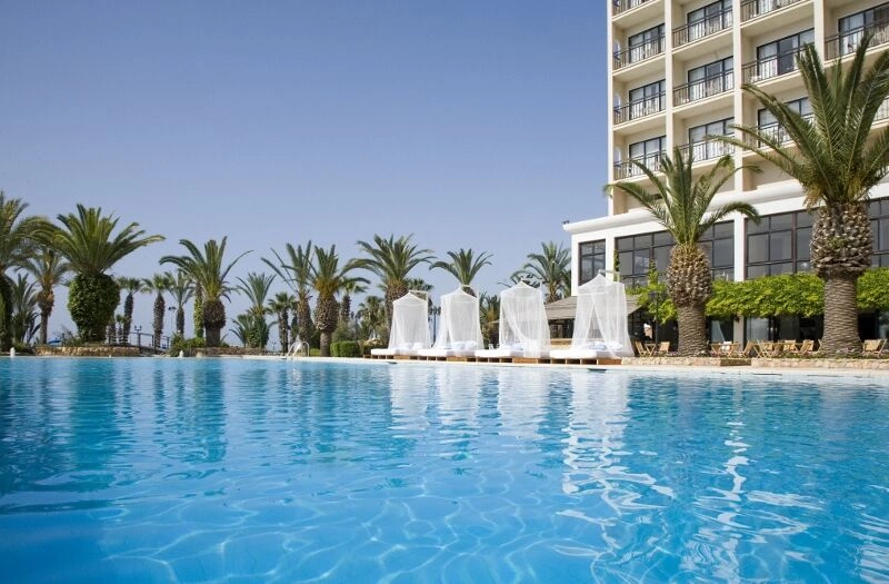 Sandy Beach Hotel & Spa 4*