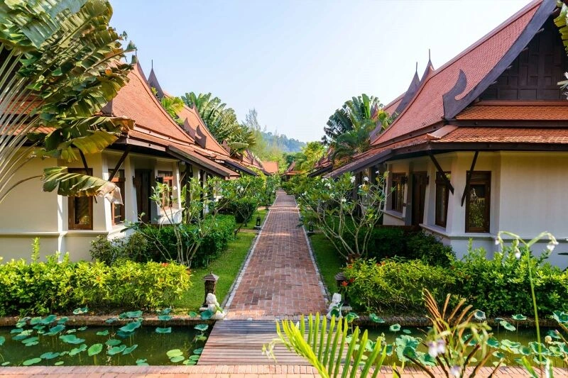 KHAOLAK_BHANDARI_-_CHALET_STYLE_THAI_3_(800x533).jpg