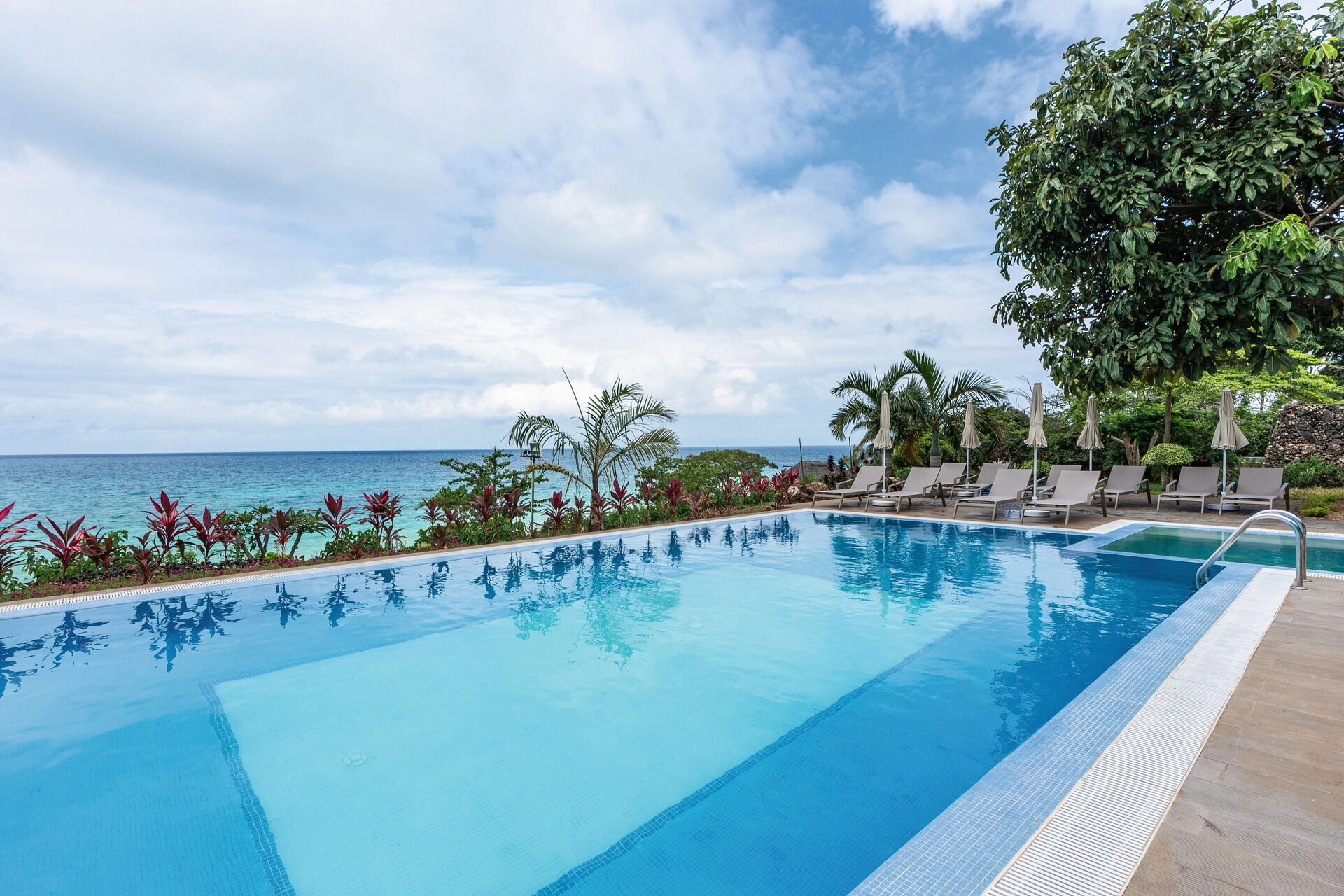 XZN_19_024_-_Pools.jpg