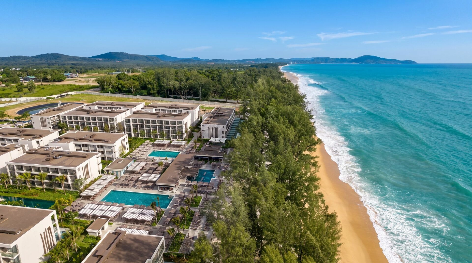 01_Riu_Palace_Phuket.jpg