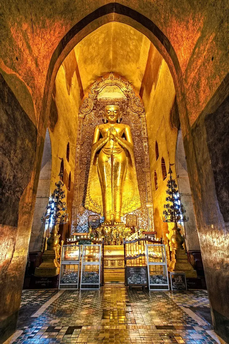 BAGAN-MYANMAR-01.jpg