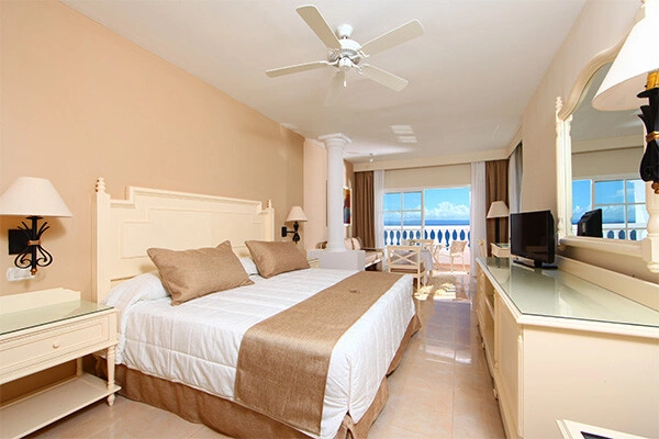 vue_910170_pgbighd.jpg