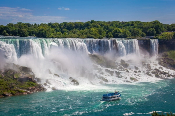vue_610625_pgbighd.jpg