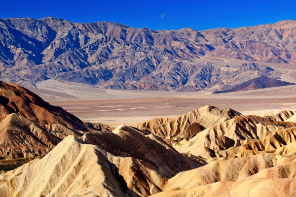 vue_613219_pgbighd.jpg