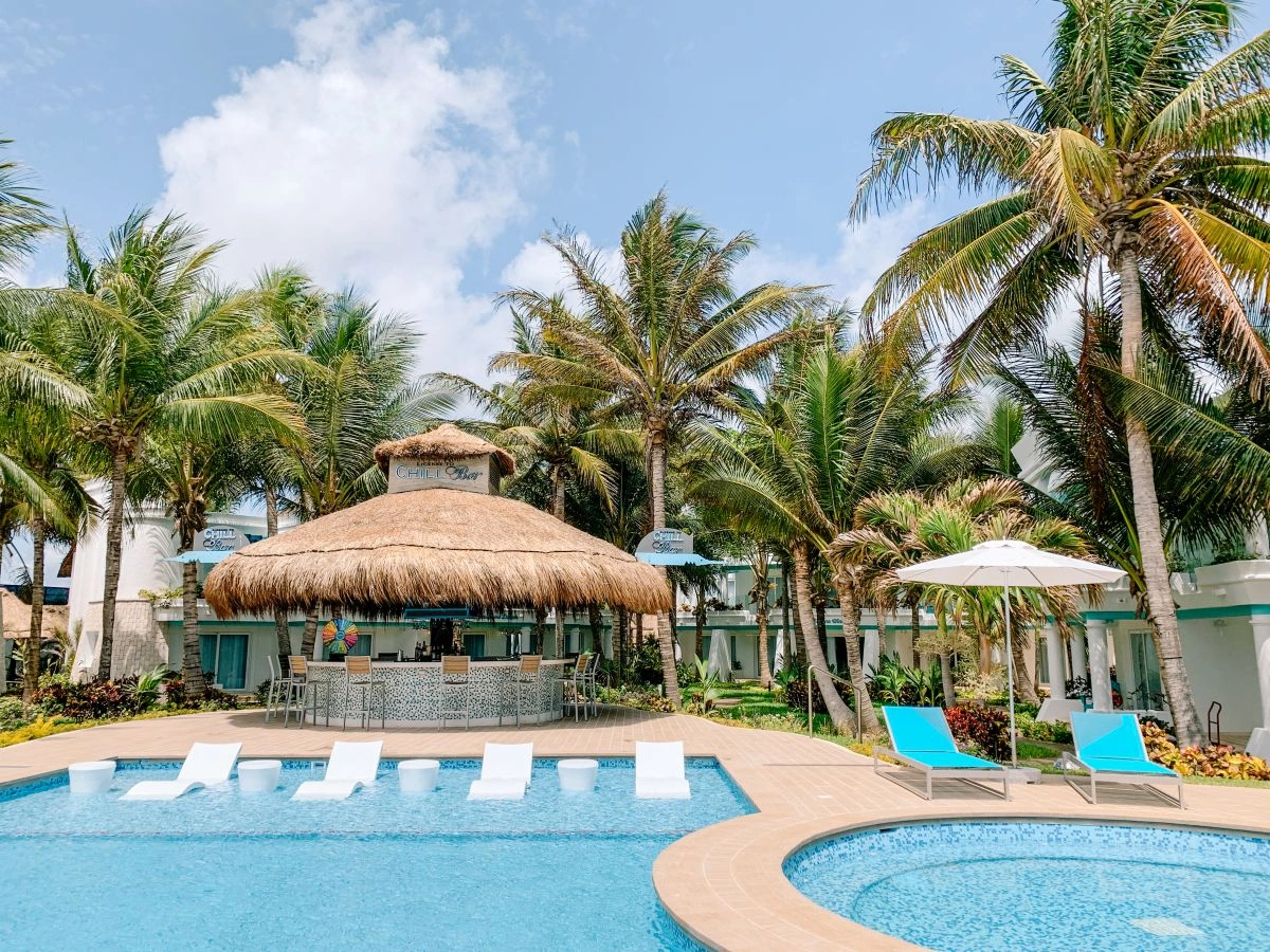 05_Pool_bar.JPG