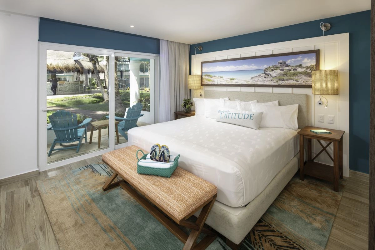 03_Paradise_room.jpg