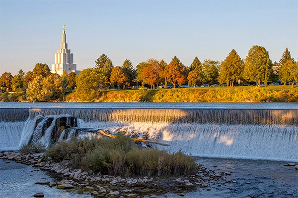 vue_907056_pgbighd.jpg