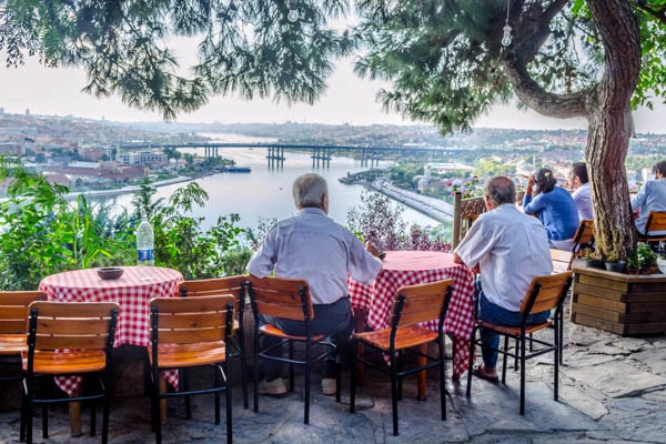 vue_710523_pgbighd.jpg