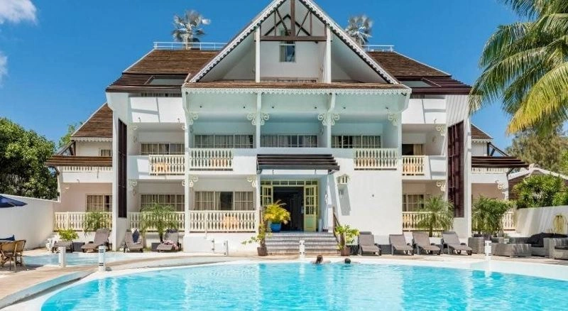 Le Nautile 4* avec Location de Voiture