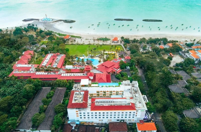 Holiday Inn Resort Baruna Bali 5*