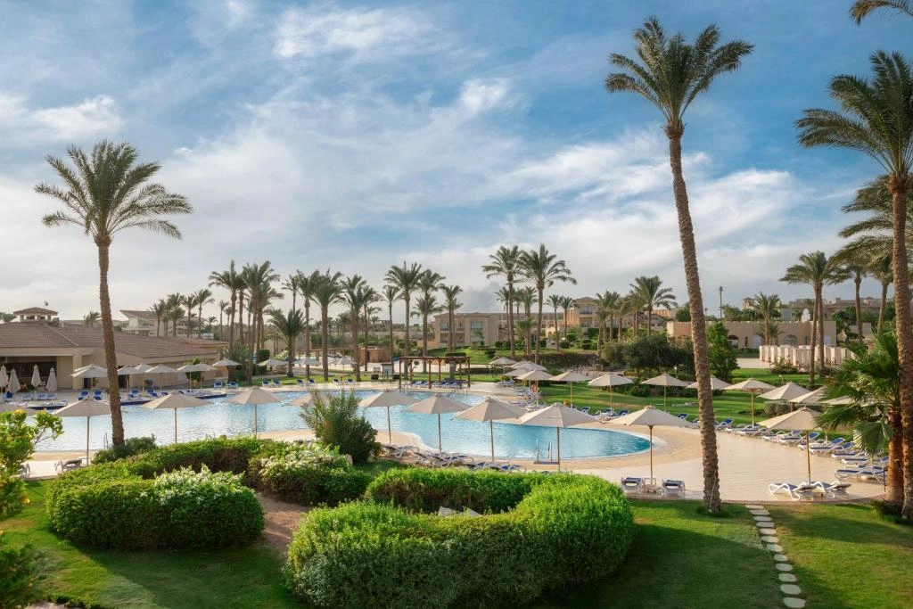 cleopatra-luxury-resort-makadi-bay-standard-room-with-garden-view-2_17471533775.jpg