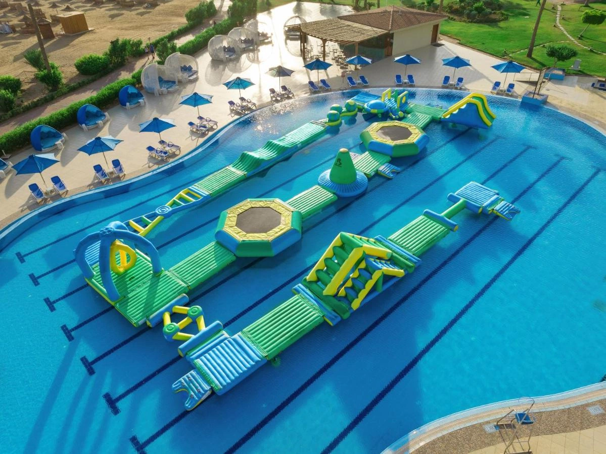 cleopatra-luxury-resort-makadi-bay_174715307710.jpg