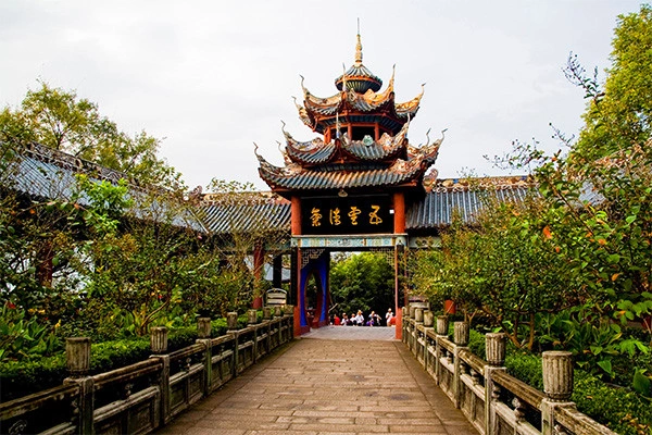 vue_866970_pgbighd.jpg
