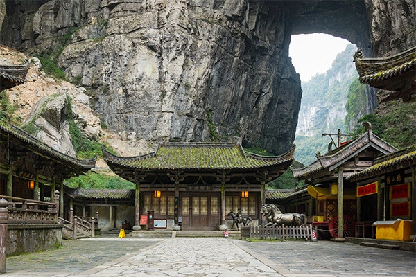 vue_867023_pgbighd.jpg