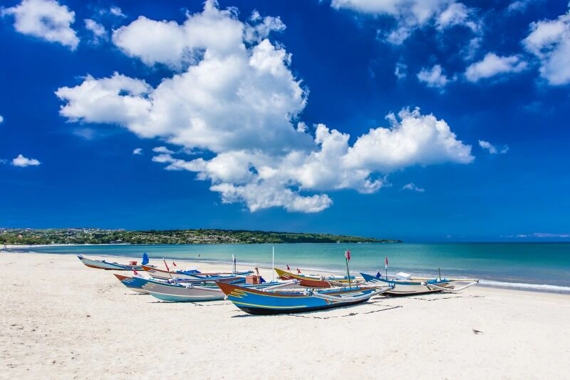 Jimbaran_AdobeStock_186675535.jpg