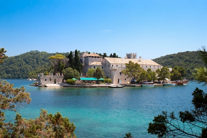 Croisière 2027 en Croatie de Dubrovnik à Split en petit yatch privé